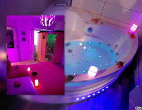 Spa et Sauna Privatif à Biscarosse Plage pour Nuit Romantique balnéothérapie et sauna accessible toute l année dans l appartement petit dejeuner et repas en option reglement sur place